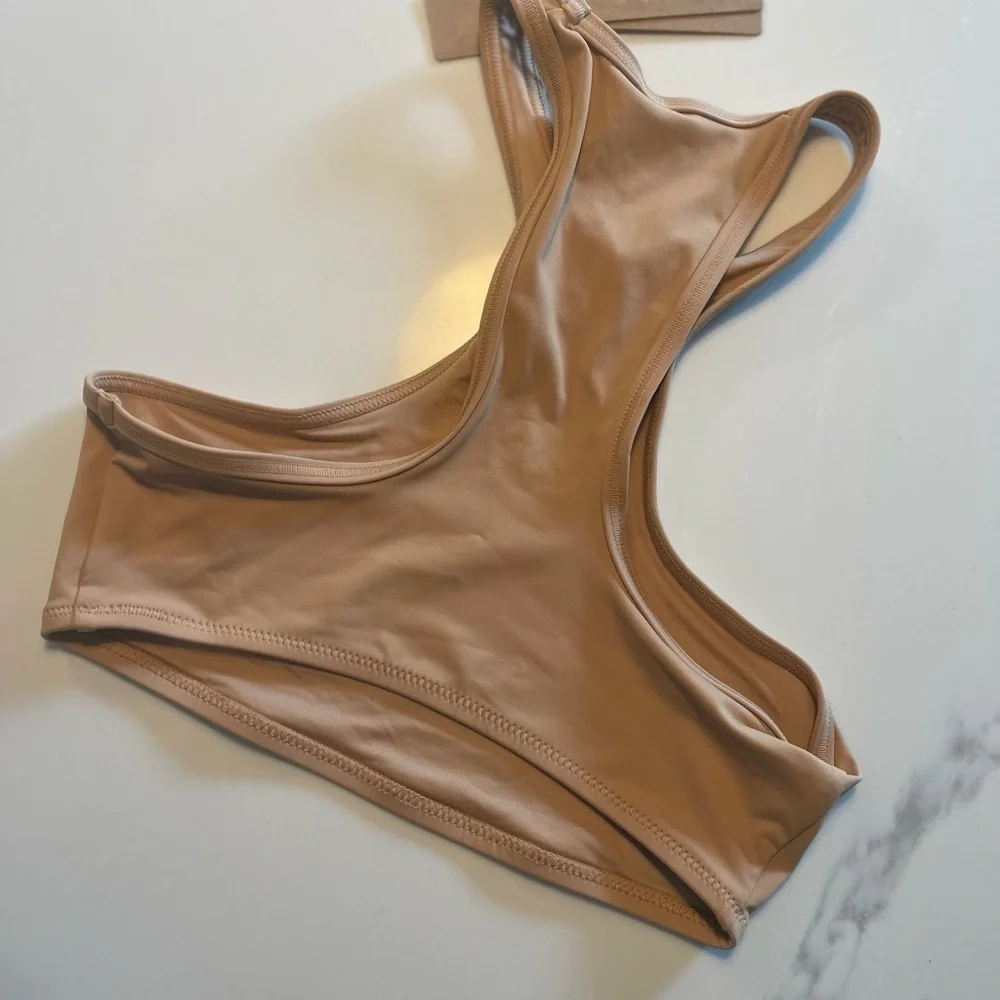 SKIMS HIGH NECK RACERBACK TOP Size XXS in OCHRE NWT